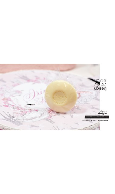 Trusou de botez cu lebede si motive florale personalizat pentru fete, Lebada alba 35